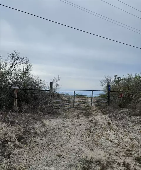 1828 Fm 534, George West, TX 78368 photo 7