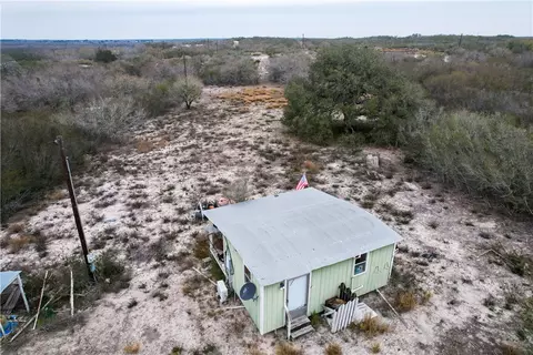 1828 Fm 534, George West, TX 78368 photo 3