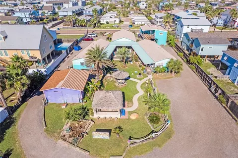 1607 S 11th St, Port Aransas, TX 78373