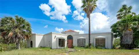 643 N Pirate Blvd, Sinton, TX 78387