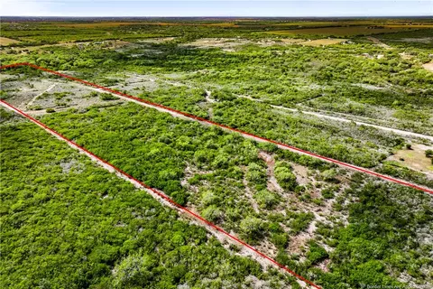 000 Hidden Creek Dr, Orange Grove, TX 78372