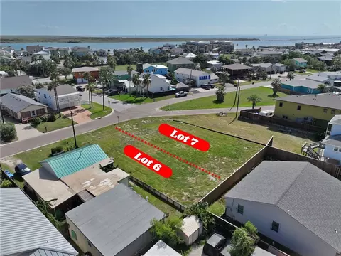 426 Tarrant Ave, Port Aransas, TX 78373