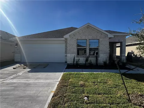 1418 Choctaw Rd, Sinton, TX 78387