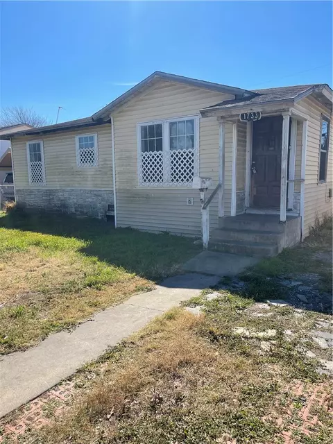 1733 Karen Dr, Corpus Christi, TX 78416
