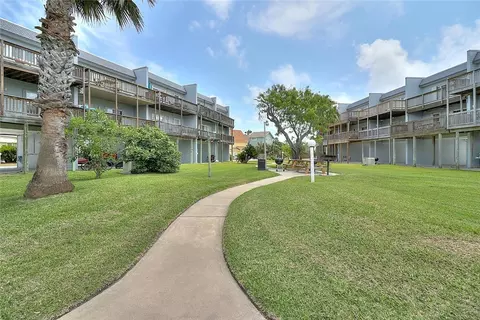 900 N Station St #A11/12, Port Aransas, TX 78373