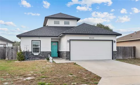 2050 Admiral Ln, Aransas Pass, TX 78336