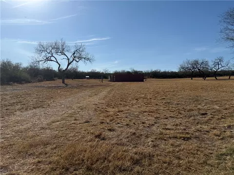 360 Co Road 175, Sandia, TX 78383