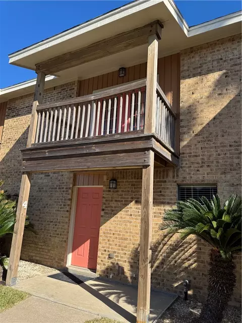 15217 Leeward Dr #4B, Corpus Christi, TX 78418