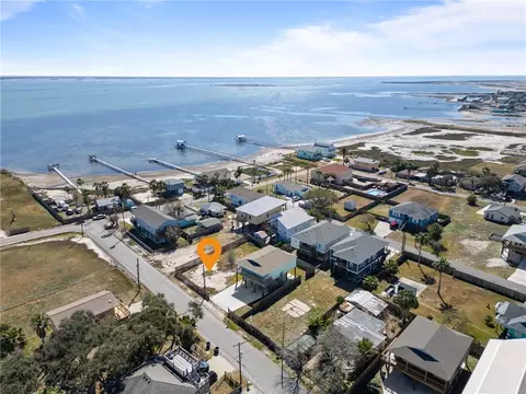 117 Las Palmas Dr, Corpus Christi, TX 78418