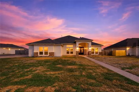 2410 Hedrick Dr, Corpus Christi, TX 78415