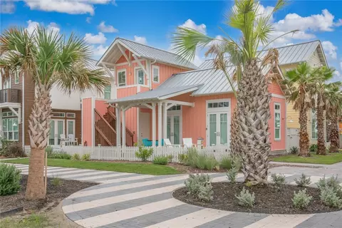 600 Center N #16, Port Aransas, TX 78373