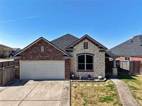 300 Nicklaus Dr, Portland, TX 78374