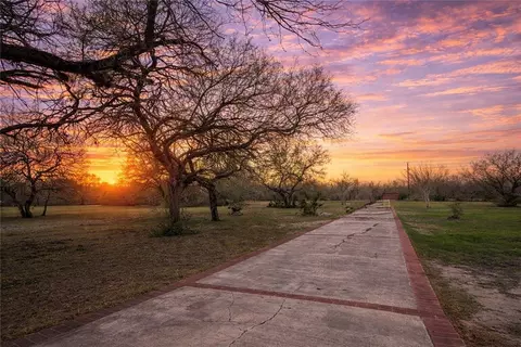 5742 Hidden Valley Loop, Sandia, TX 78383