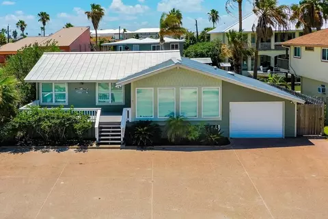 1853 Bay Shore Dr, Rockport, TX 78382