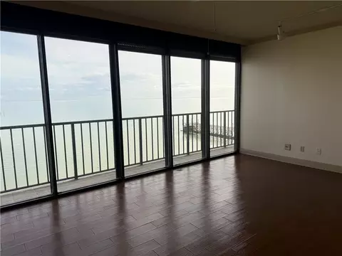 4350 Ocean Dr #301, Corpus Christi, TX 78412