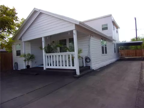 2722 Greenwood Dr, Corpus Christi, TX 78405