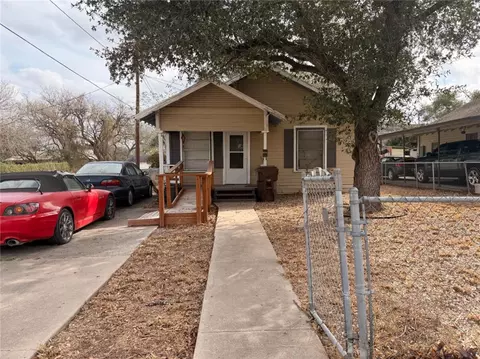 508 N 2nd St, Kingsville, TX 78363
