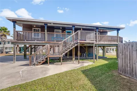 614 Sandpiper Cir, Port Aransas, TX 78373