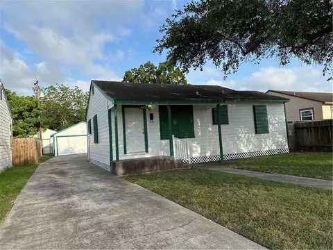 4822 Dodd Dr, Corpus Christi, TX 78415