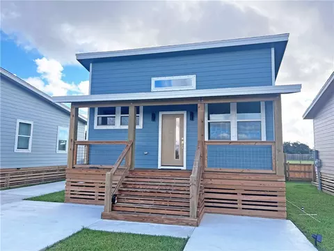 110 Landry Cir #110, Rockport, TX 78382