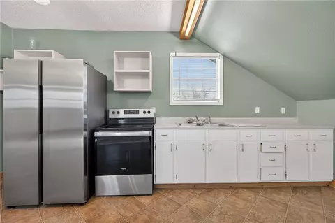 Kitchen - 5752 Mockingbird Ln, Mathis, TX 78368 photo 2 of 2