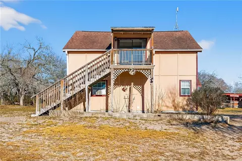Exterior - 5752 Mockingbird Ln, Mathis, TX 78368 photo 3 of 7