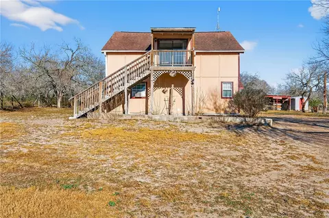 Exterior - 5752 Mockingbird Ln, Mathis, TX 78368 photo 4 of 7