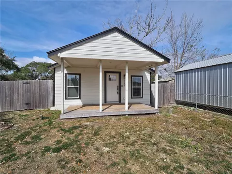648 S 9th, Aransas Pass, TX 78336