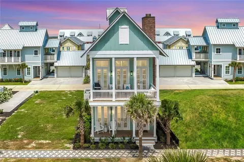 523 Sunrise Ave, Port Aransas, TX 78373