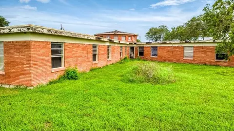 1201 Gregory St, Taft, TX 78390 photo 2