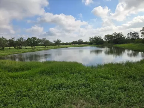 3073 Bravo 6, San Diego, TX 78384