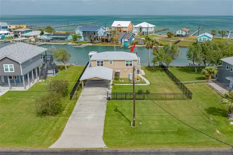316 Copano Ridge Rd, Rockport, TX 78382