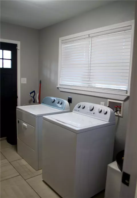 Other - 1001 E Hefferman St, Beeville, TX 78102 photo 1 of 4