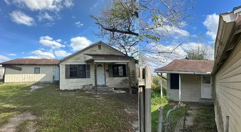 510 James St, Refugio, TX 78377
