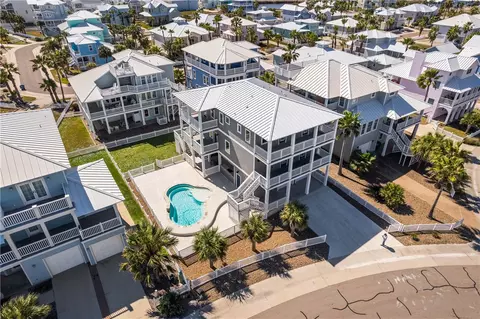 272 Marco Ln, Port Aransas, TX 78373