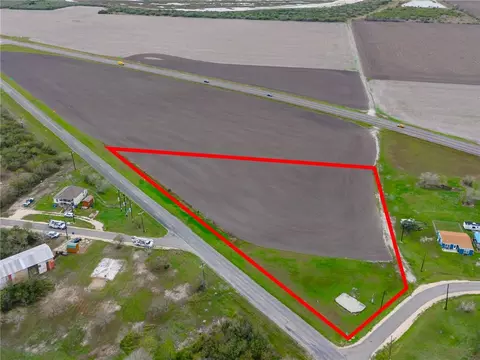 501 Spoonbill Dr, Bayside, TX 78340
