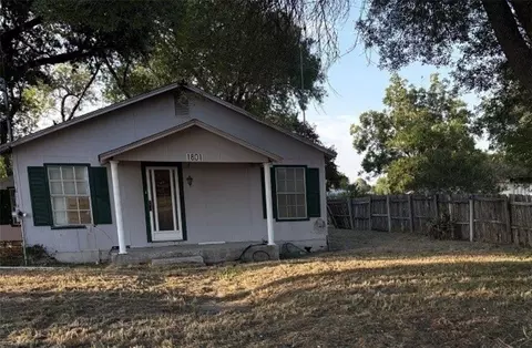 1801 E Highway 285, Falfurrias, TX 78355