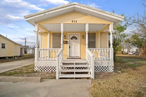 413 E Fulton, Sinton, TX 78387