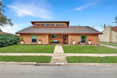 6810 Sahara Dr, Corpus Christi, TX 78412