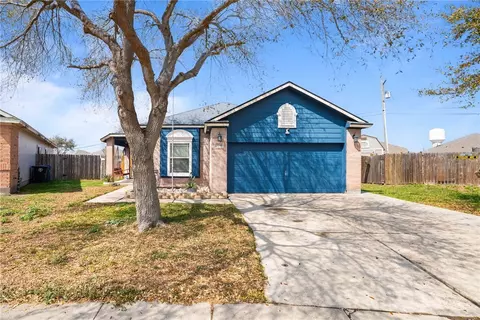 2045 Spanish Trl, Corpus Christi, TX 78410