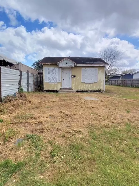 414 Van Cleve Dr, Corpus Christi, TX 78408
