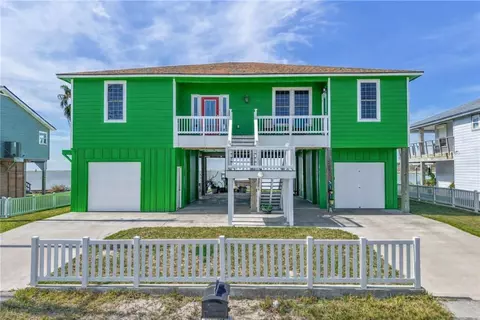 108 Bayshore Dr, Ingleside On The Bay, TX 78362