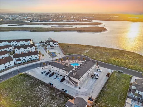 15034 Aruba Dr #207, Corpus Christi, TX 78418