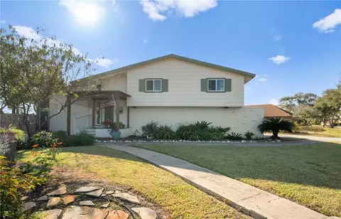 6845 Aswan Dr, Corpus Christi, TX 78412