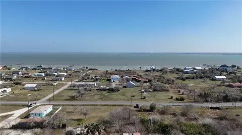 628 Third St, Bayside, TX 78340 photo 5