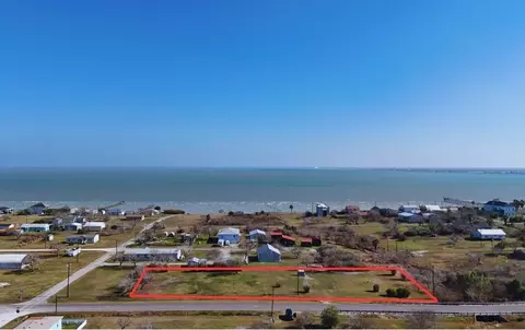 628 Third St, Bayside, TX 78340
