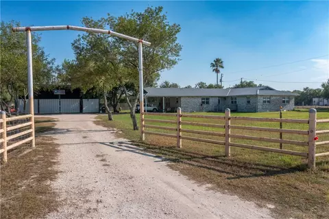 372 E Fm 771, Riviera, TX 78379