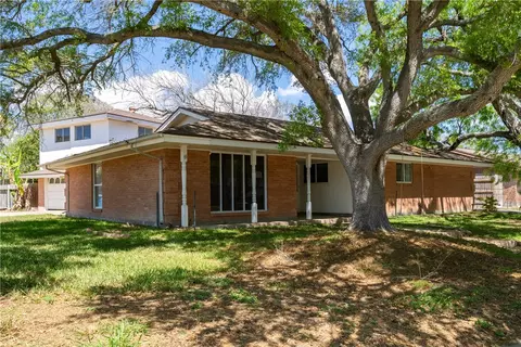 134 Markham Pl, Portland, TX 78374