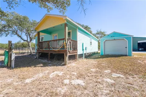 2102 Prairie, Rockport, TX 78382