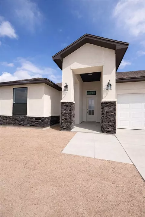1718 Elm View Dr, Corpus Christi, TX 78418